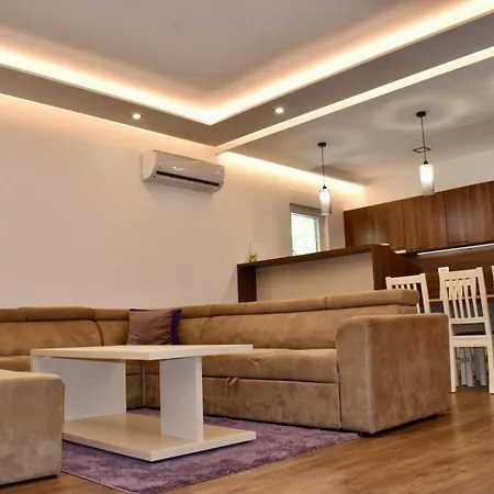 Blanco Villa